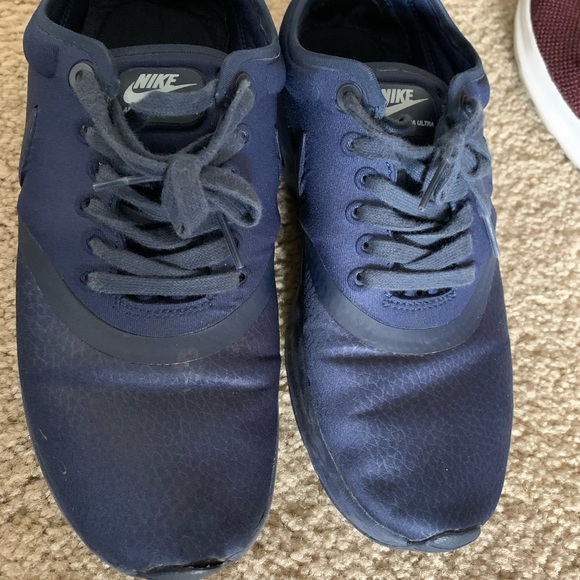 Women's Nike Air Max Thea - Picture 3 of 4